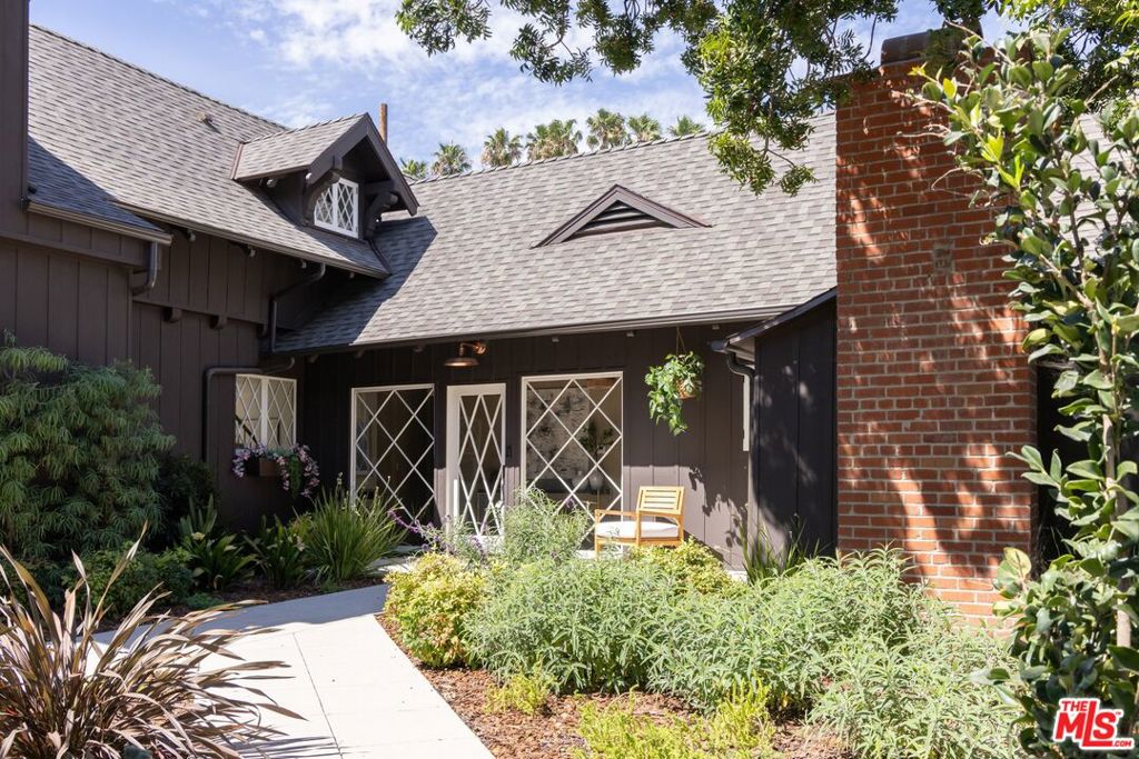 1635 N Genesee Avenue, Los Angeles, CA 90046 — photo 1
