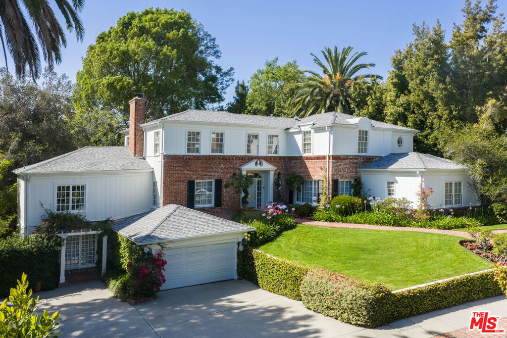 160 Bronwood Avenue, Los Angeles, CA 90049 — photo 1