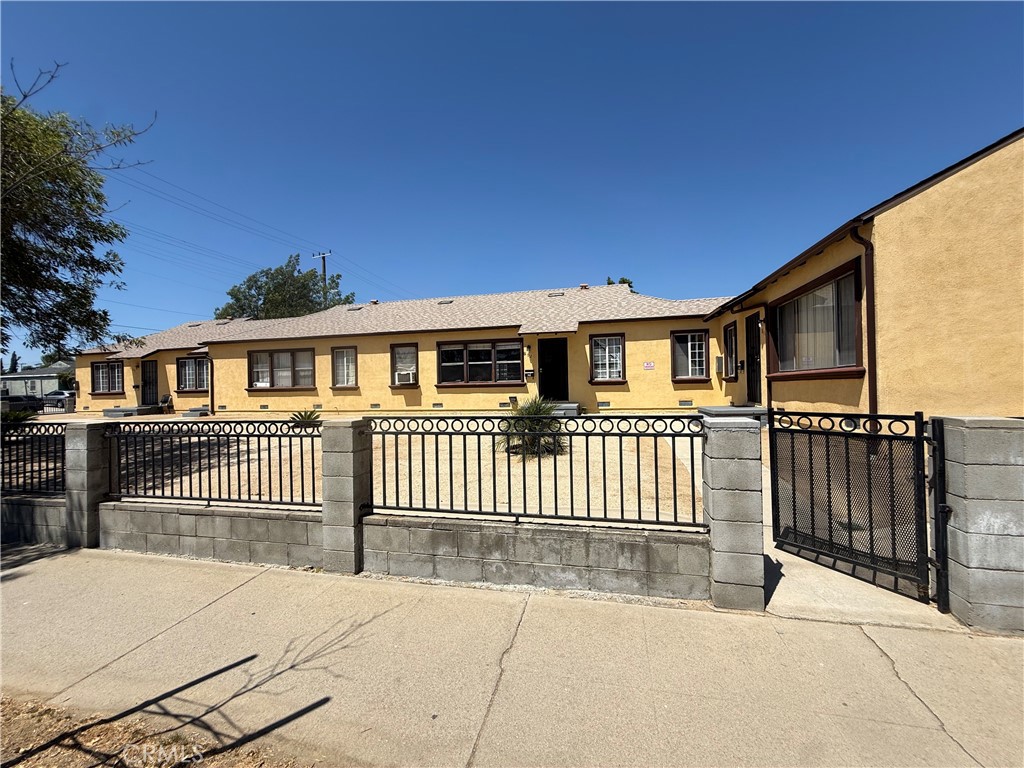 8100 De Garmo, Los Angeles, CA 91352 — photo 1