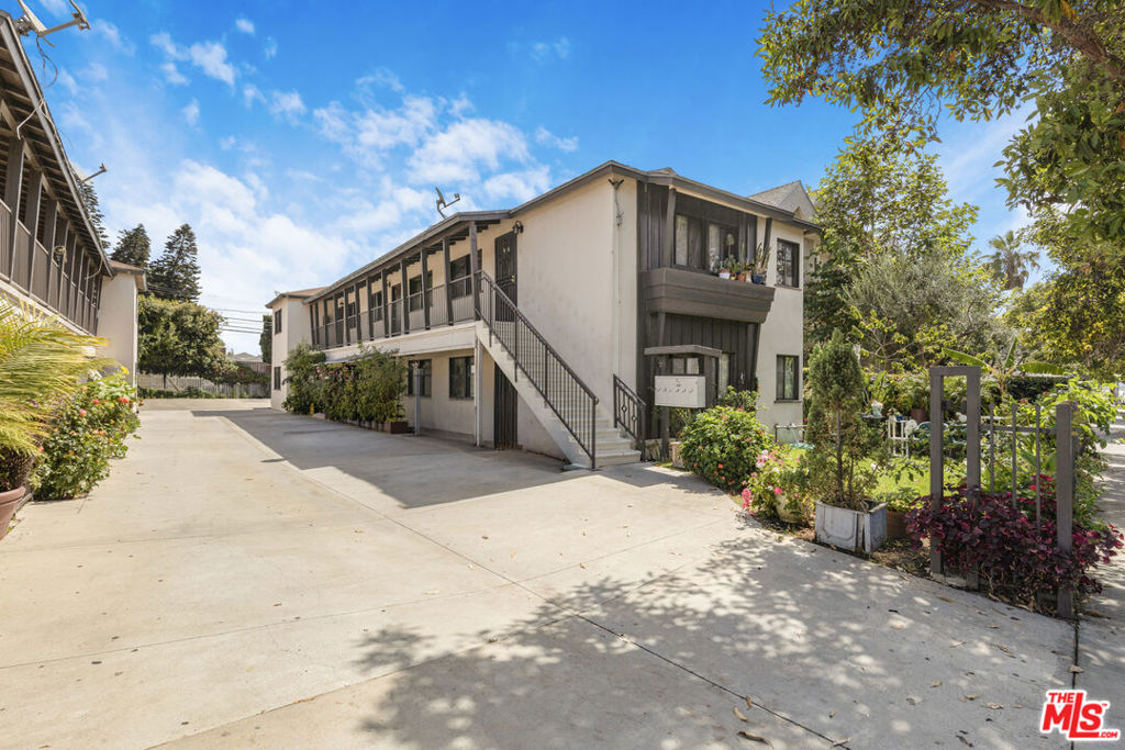 4418 S Centinela Avenue, Los Angeles, CA 90066 — photo 1