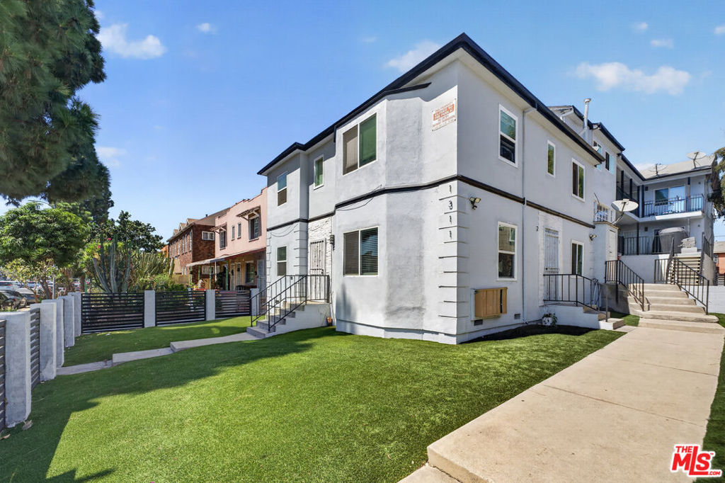 1311 W Martin Luther King Jr Boulevard, Los Angeles, CA 90037 — photo 1