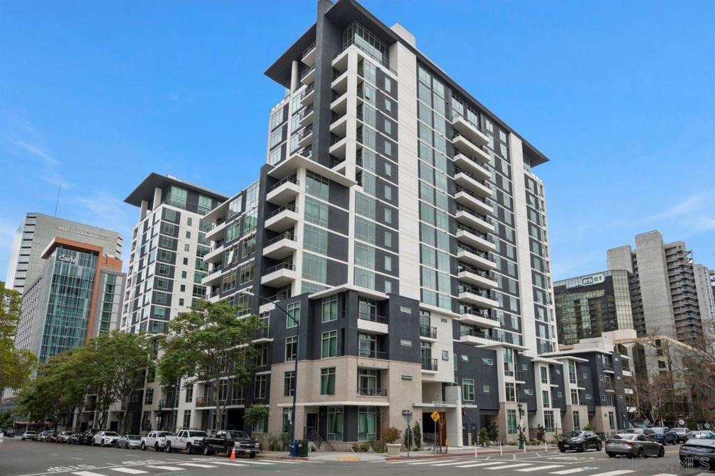 425 W Beech Street 721, San Diego, CA 92101 — photo 1