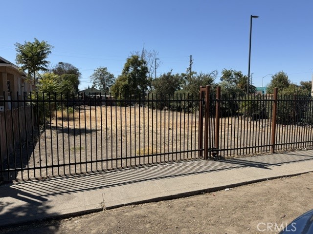 1425 S California