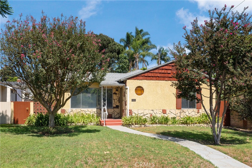 1815 W Riverside Drive, Burbank, CA 91506 — photo 1