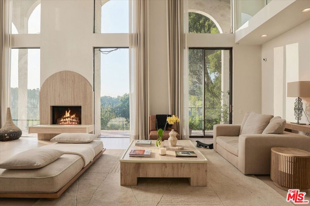 2299 Gloaming Way, Beverly Hills, CA 90210 — photo 1
