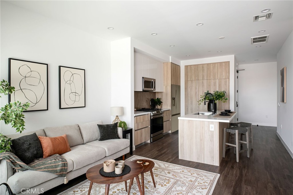 118 Astronaut Ellison S Onizuka Street 207, Los Angeles, CA 90012 — photo 1