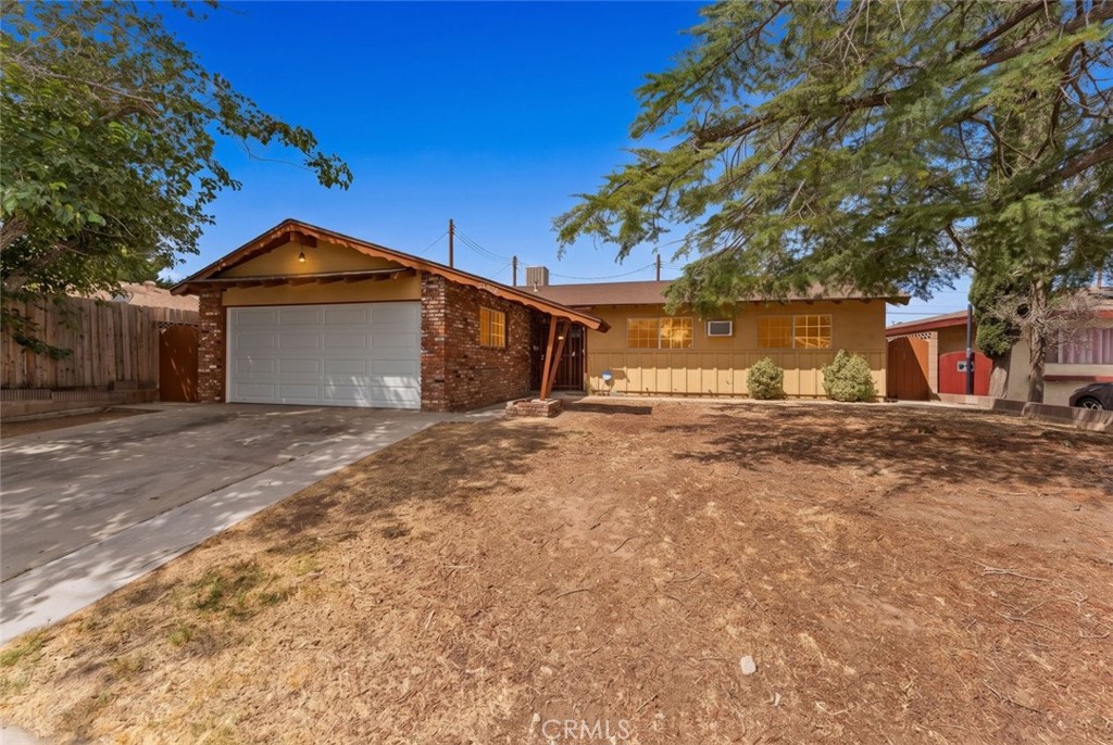 38447 2nd Street E, Palmdale, CA 93550 — photo 1
