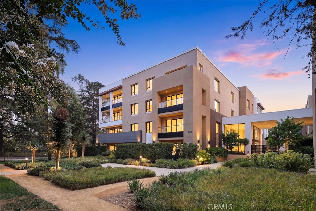 328 W Green St. 201, Pasadena, CA 91105 — photo 1