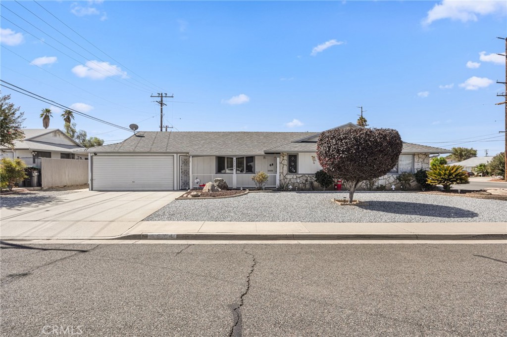 28984 E Worcester