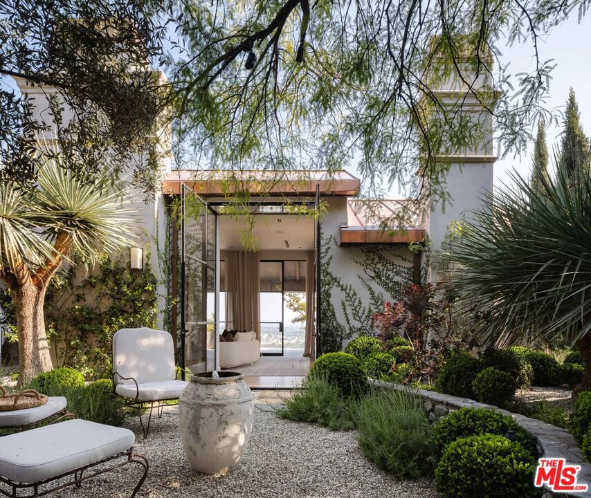 9360 Readcrest Drive, Beverly Hills, CA 90210 — photo 1