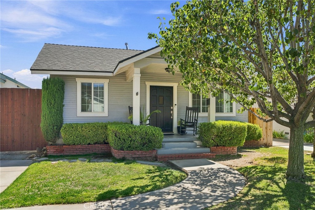 810 W Olive Avenue
