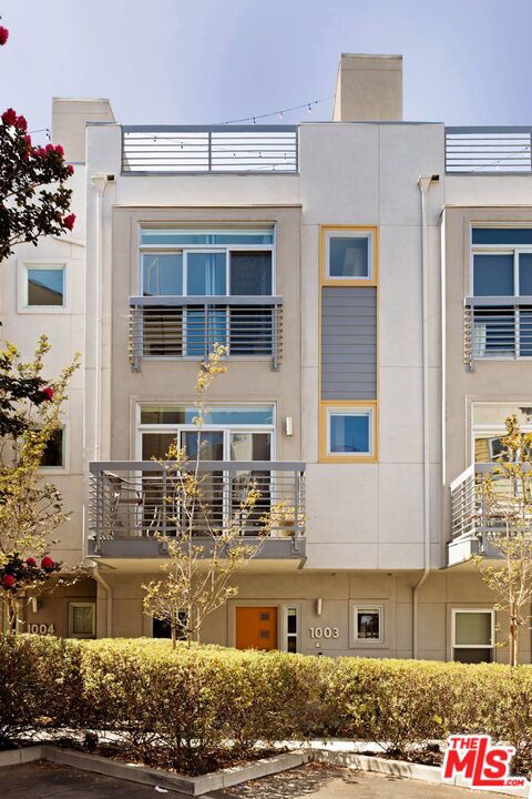 2753 Waverly Drive 1003, Los Angeles, CA 90039 — photo 1