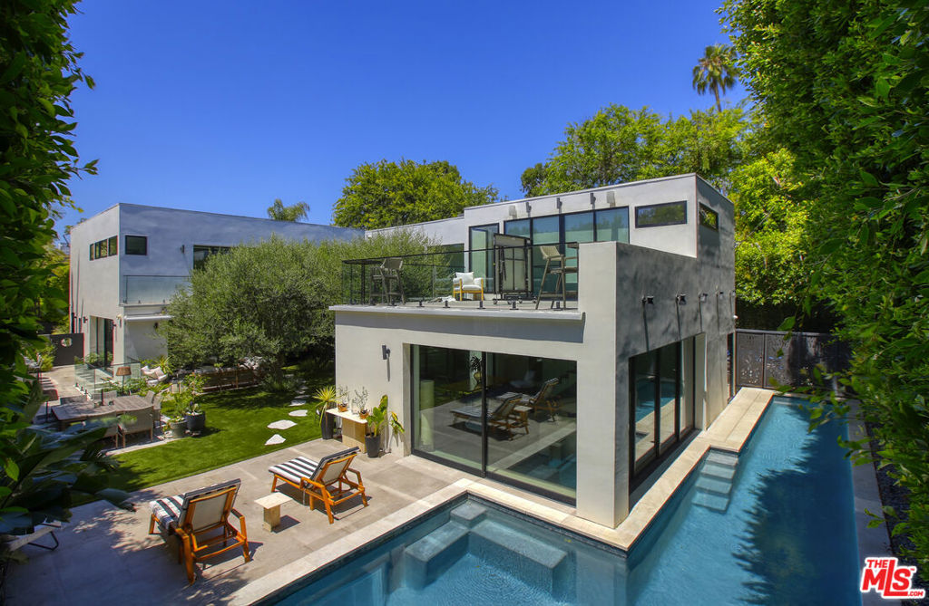 810 N Orlando Avenue, Los Angeles, CA 90069 — photo 1