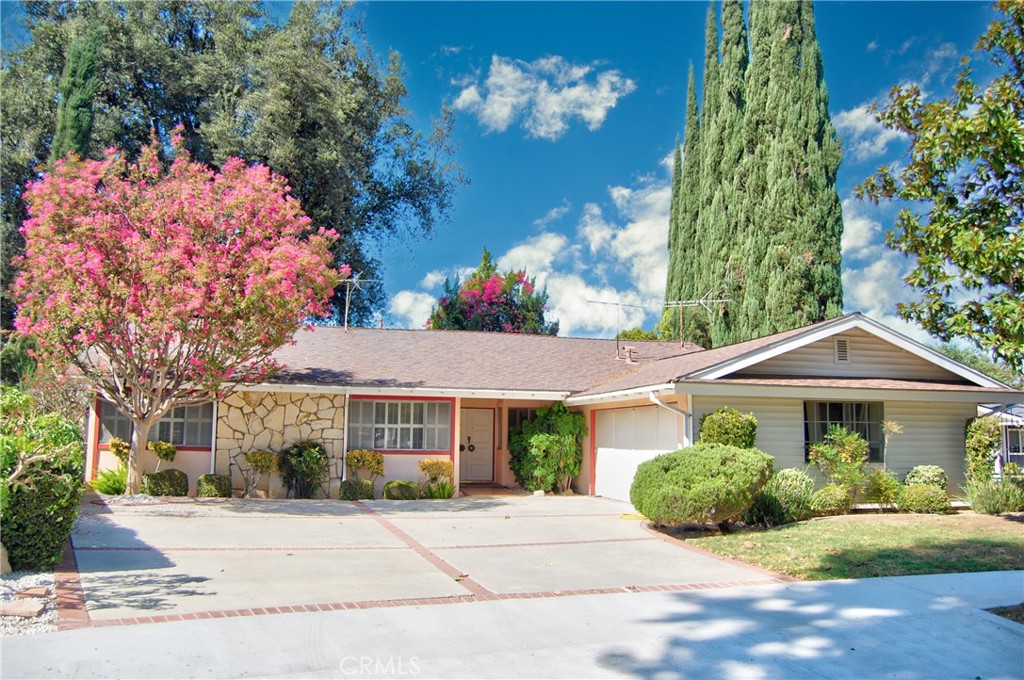 23323 Ostronic, Los Angeles, CA 91367 — photo 1