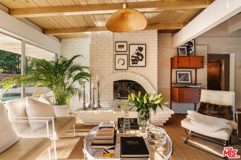 809 Broom Way, Los Angeles, CA 90049 — photo 1