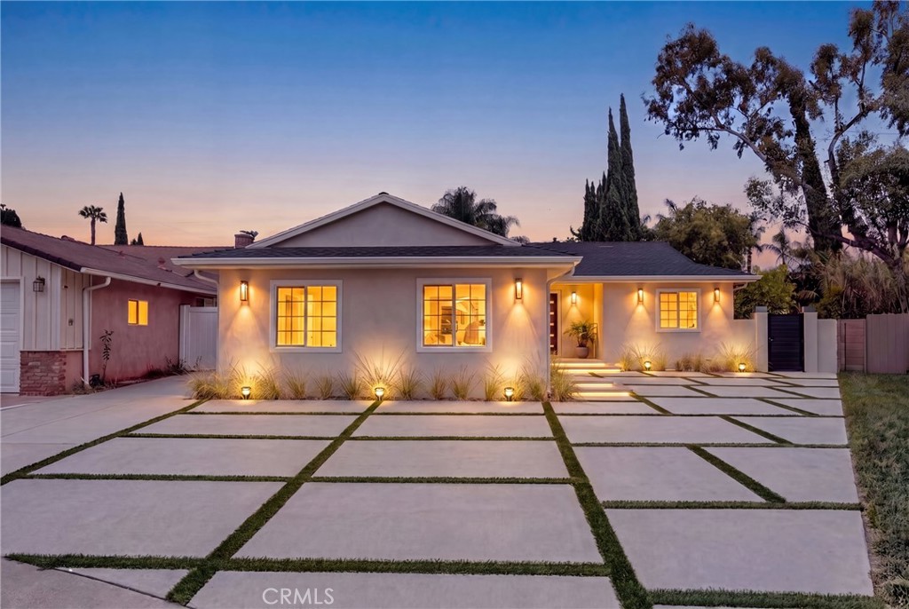 13131 Crewe Street, North Hollywood, CA 91605 — photo 1