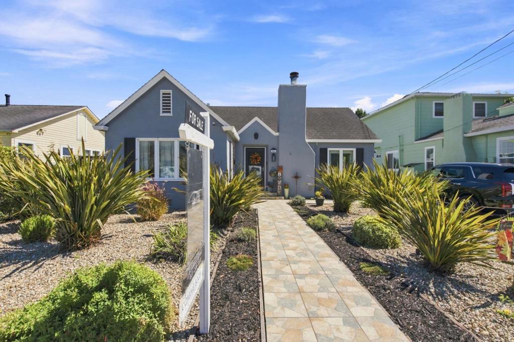 524 California Street, Watsonville, CA 95076 — photo 1