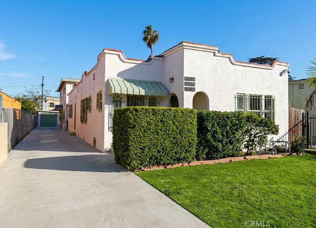 6544 S Victoria Avenue, Los Angeles, CA 90043 — photo 1