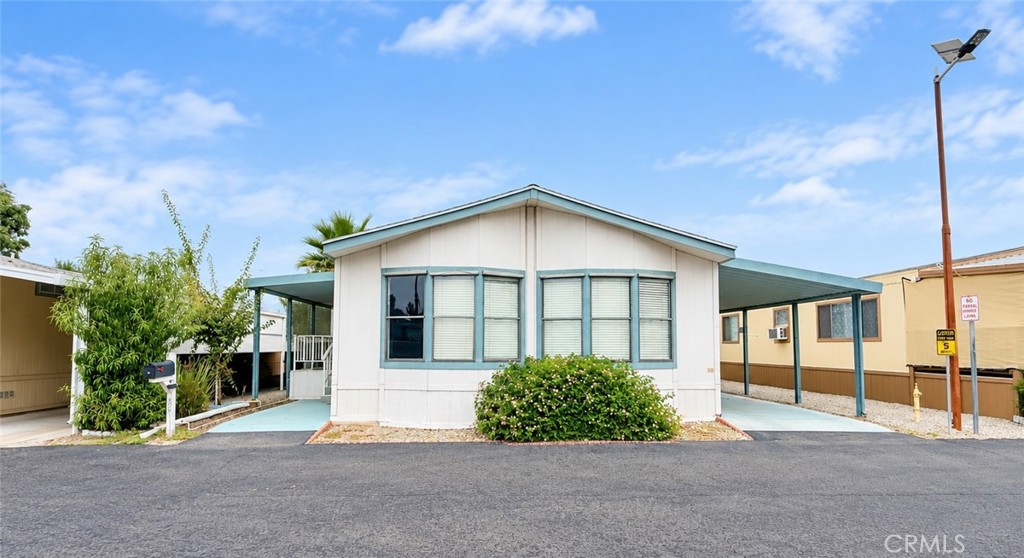 530 W Devonshire 36, Hemet, CA 92543 — photo 1