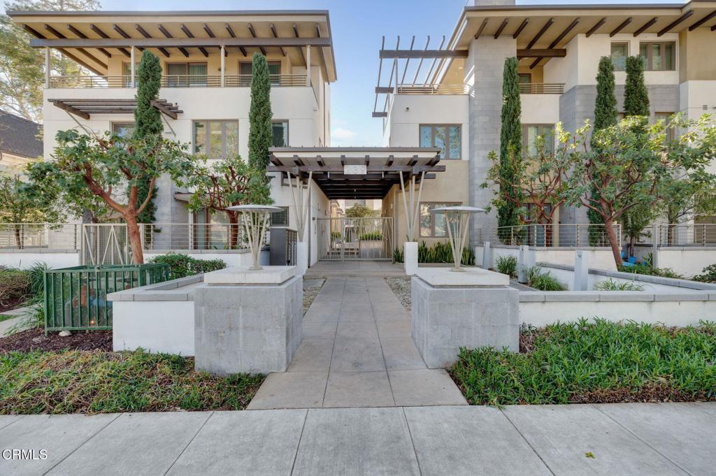 239 S Marengo Avenue 204, Pasadena, CA 91101 — photo 1