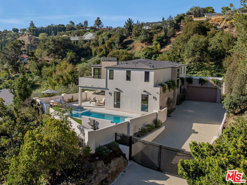 8636 Edwin Drive, Los Angeles, CA 90046 — photo 1