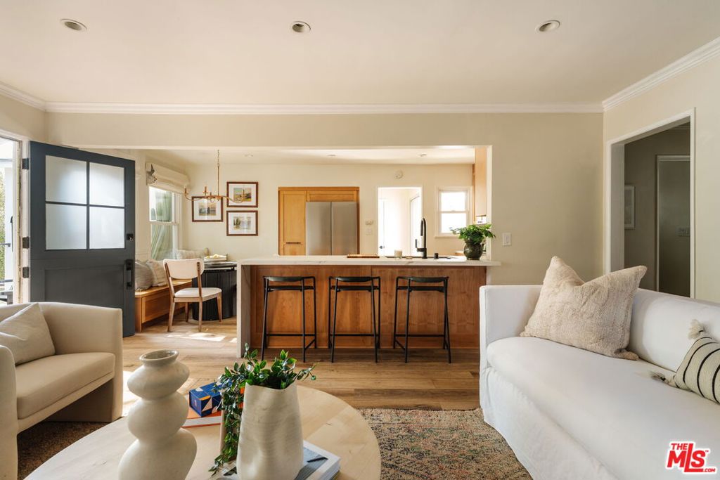 3540 Maplewood Avenue, Los Angeles, CA 90066 — photo 1