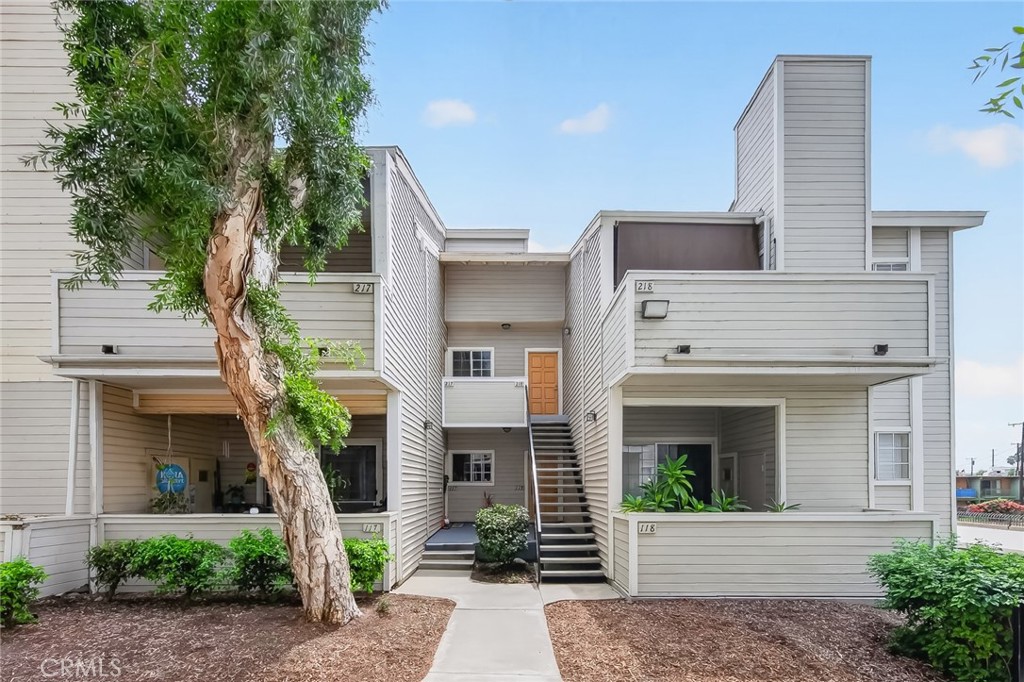 777 S Citrus 217, Azusa, CA 91702 — photo 1