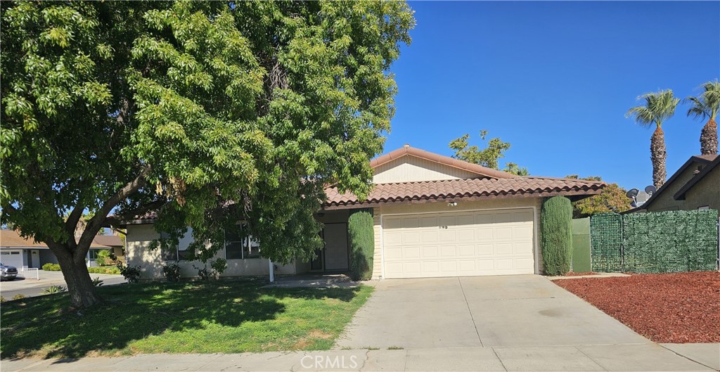 27168 Roger, Hemet, CA 92544 — photo 1