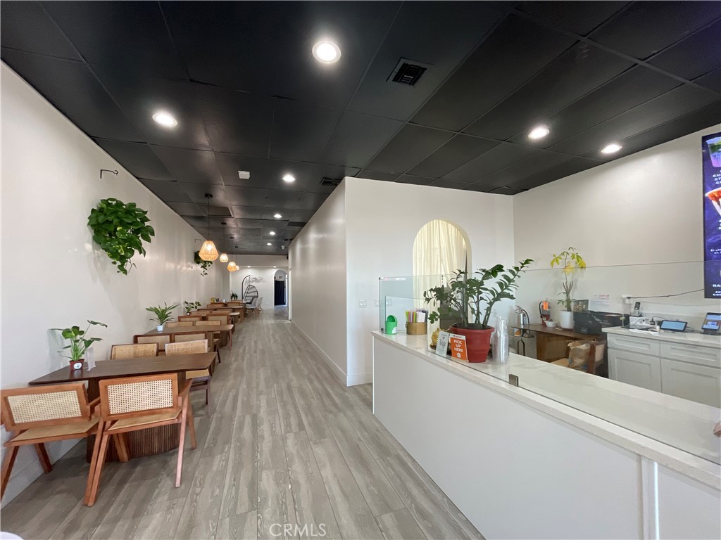 909 W Foothill Boulevard, Claremont, CA 91711 — photo 1