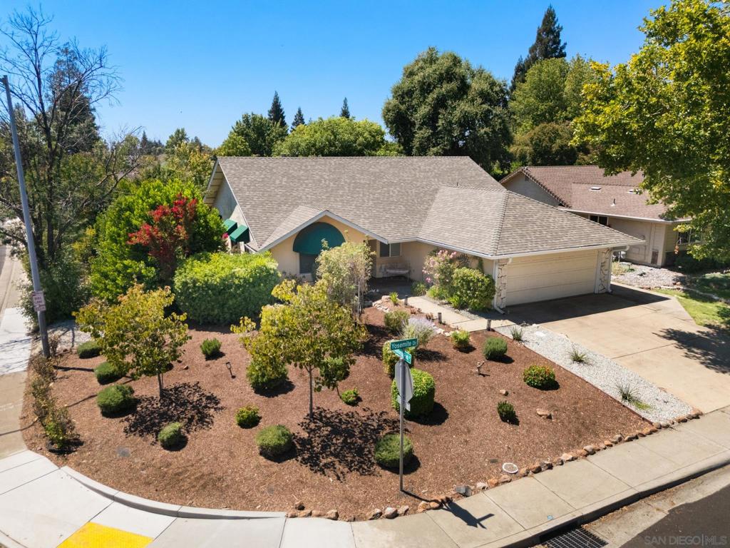 898 Yosemite, Chico, CA 95928 — photo 1