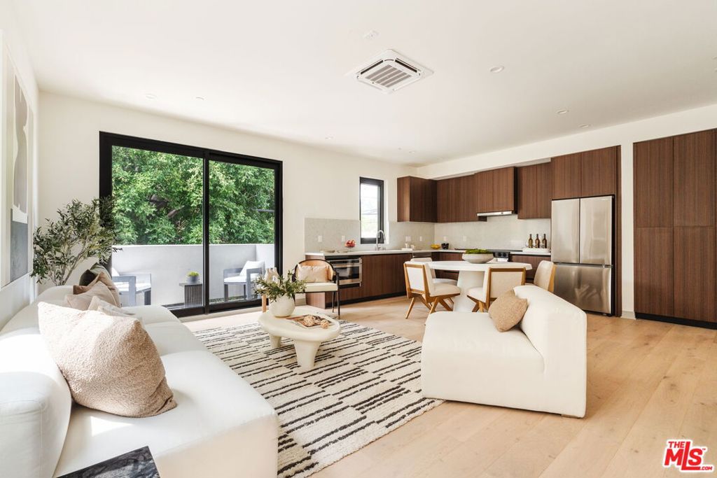 1051 N Spaulding Avenue E, West Hollywood, CA 90046 — photo 1
