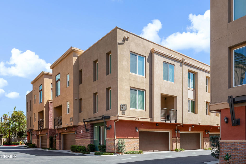 422 W Route 66 55, Glendora, CA 91740 — photo 1