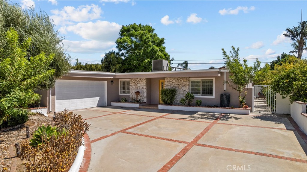 9660 Delco Avenue, Chatsworth, CA 91311 — photo 1