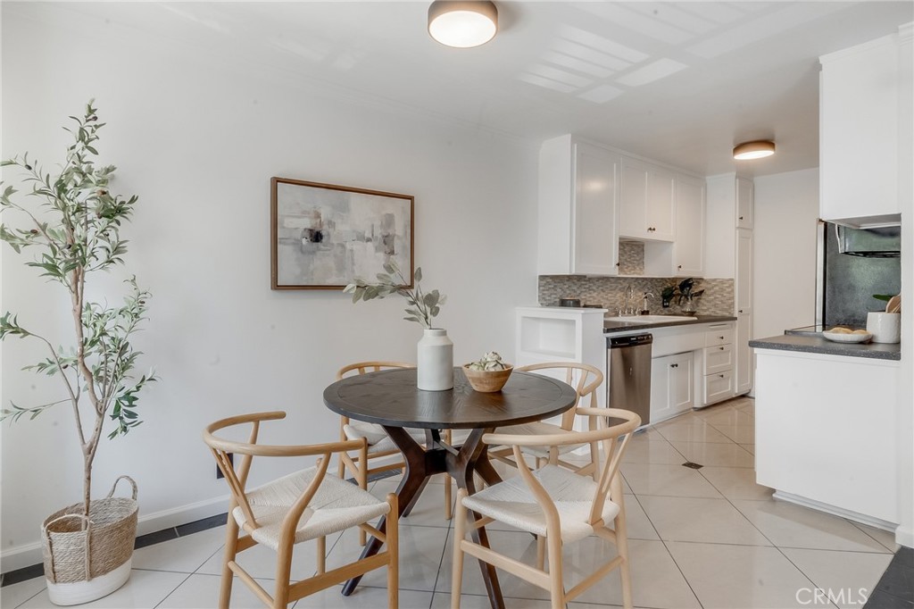 801 E 1st Street 111, Long Beach, CA 90802 — photo 1