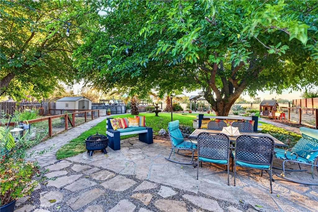 22460 F Street, Santa Margarita, CA 93453 — photo 1
