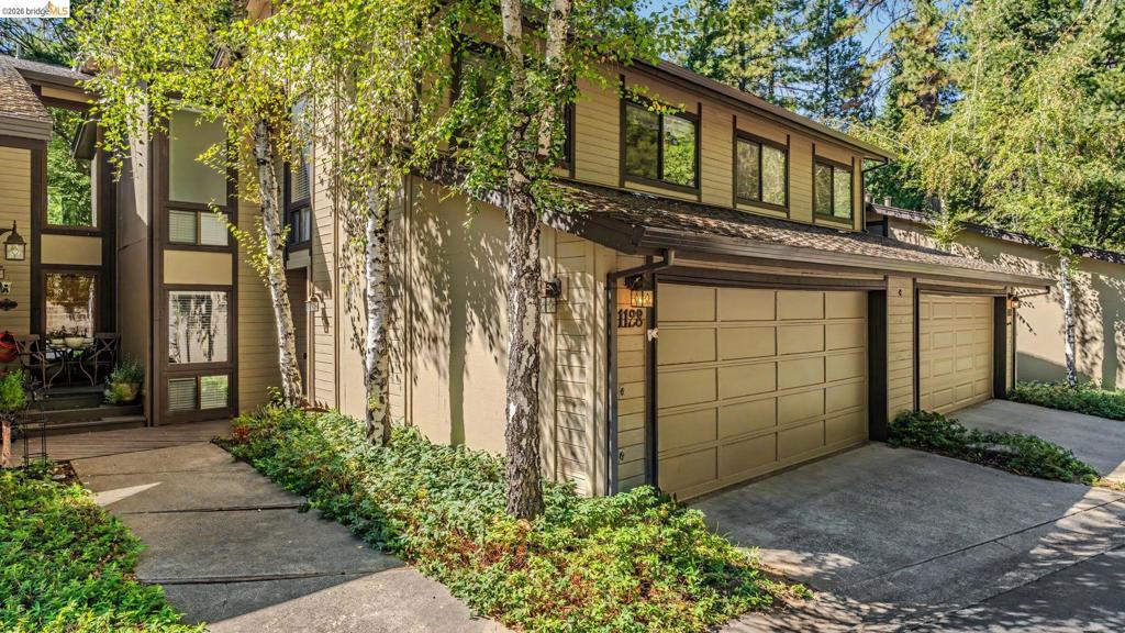 1128 Fairway Ct