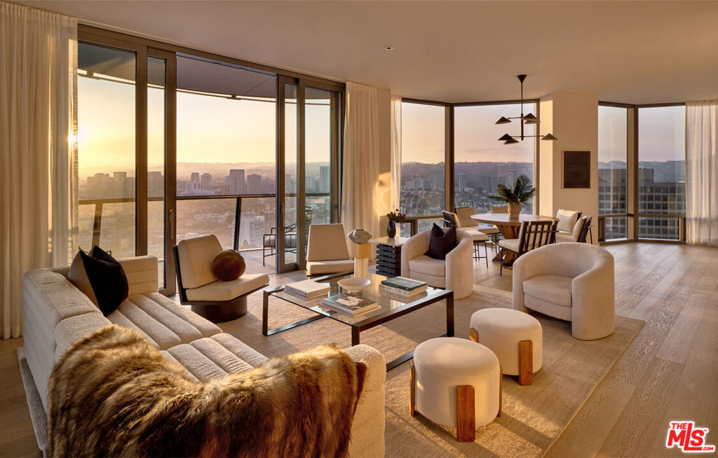 211 W Elm Court 21A, Los Angeles, CA 90067 — photo 1