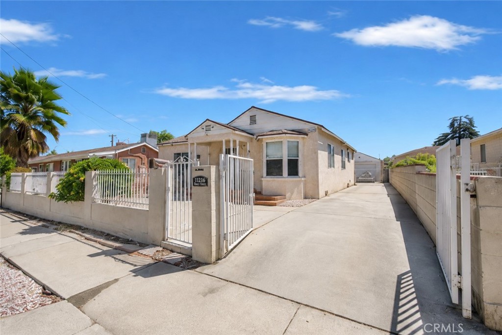 11216 Erwin Street, North Hollywood, CA 91606 — photo 1