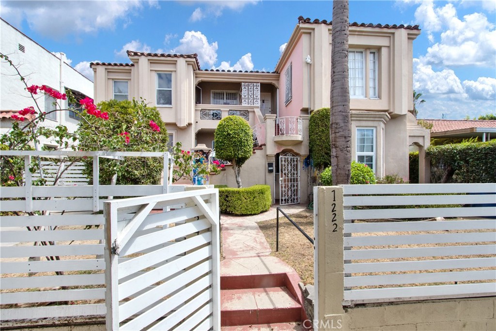 1222 S Cloverdale, Los Angeles, CA 90019 — photo 1