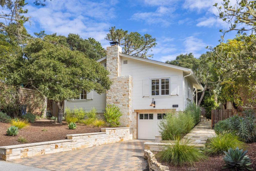 24571 Portola Avenue, Carmel, CA 93923 — photo 1