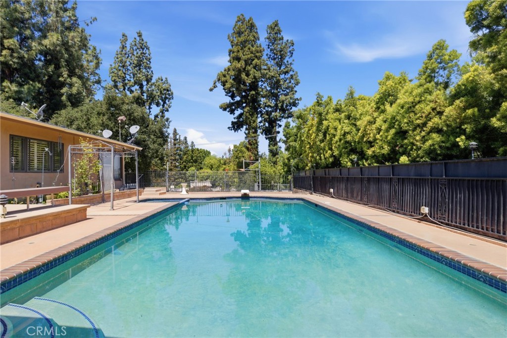 4908 Calvin Avenue, Tarzana, CA 91356 — photo 1