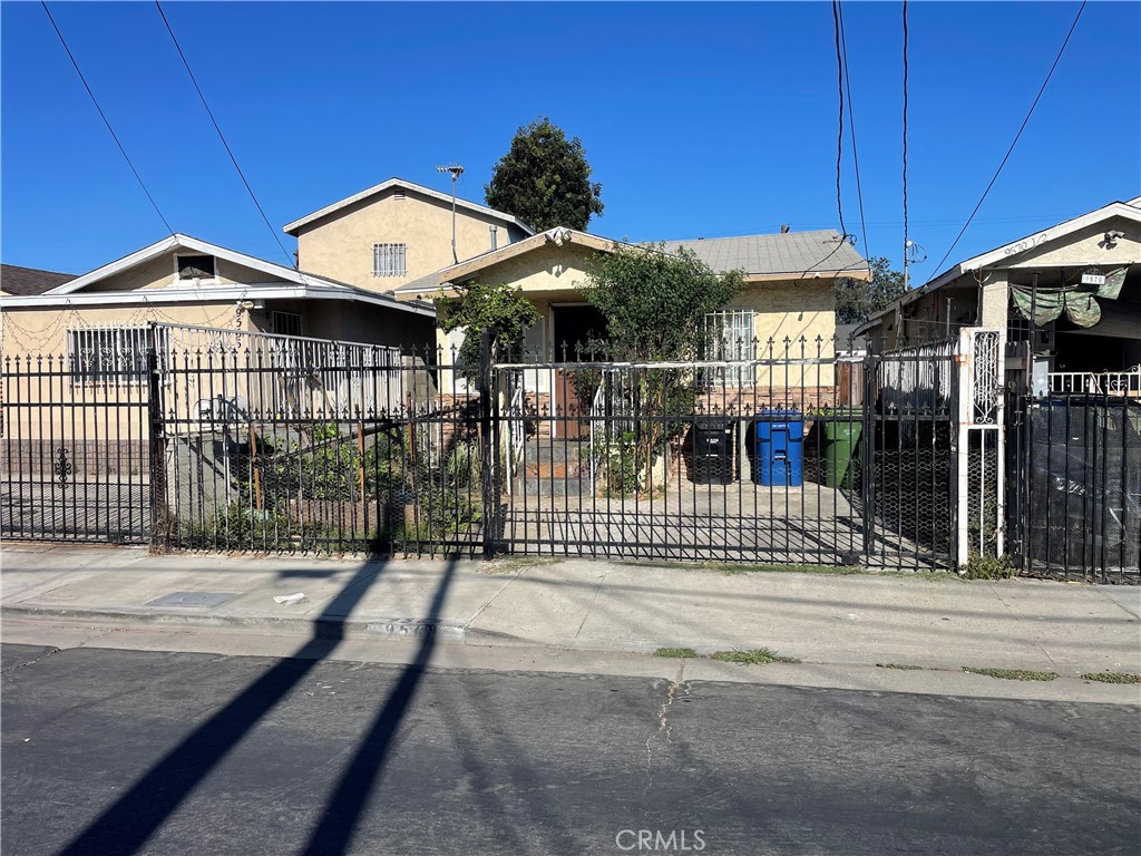 9568 Maie, Los Angeles, CA 90002 — photo 1