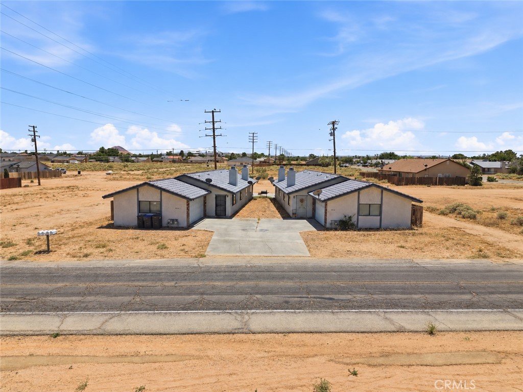 8924 N Loop