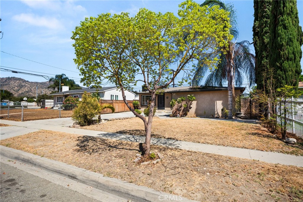 440 N Durrell Avenue, Azusa, CA 91702 — photo 1