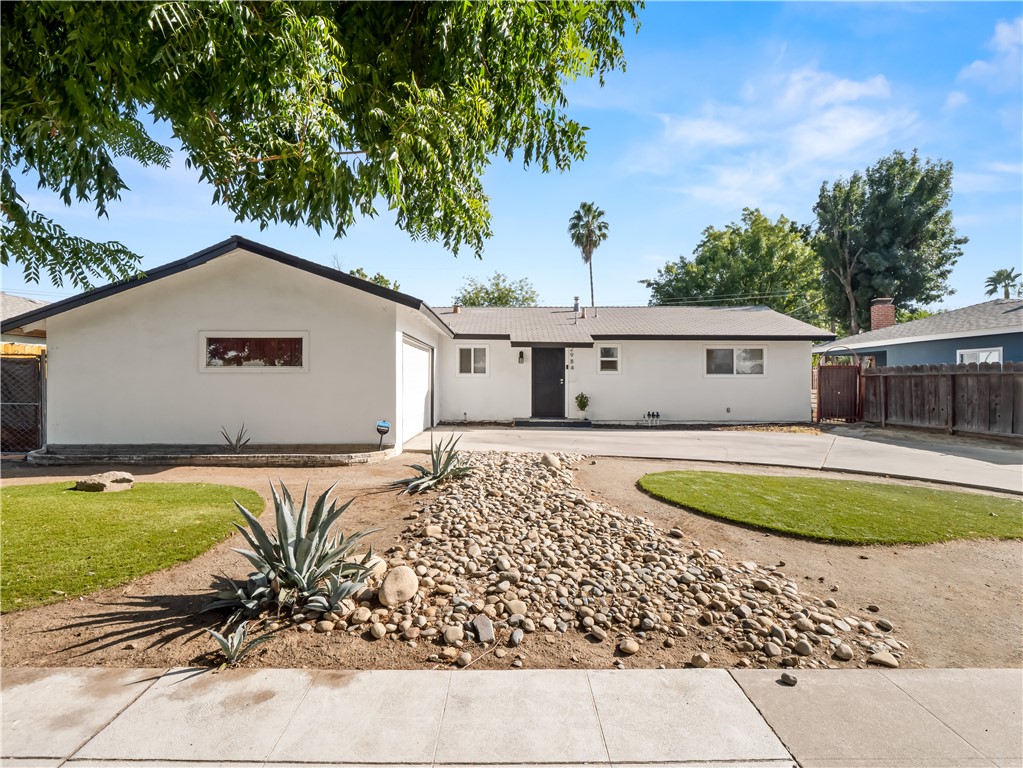 2984 E Norwich, Fresno, CA 93726 — photo 1
