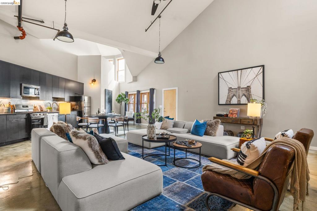 2875 Glascock 209, Oakland, CA 94601 — photo 1