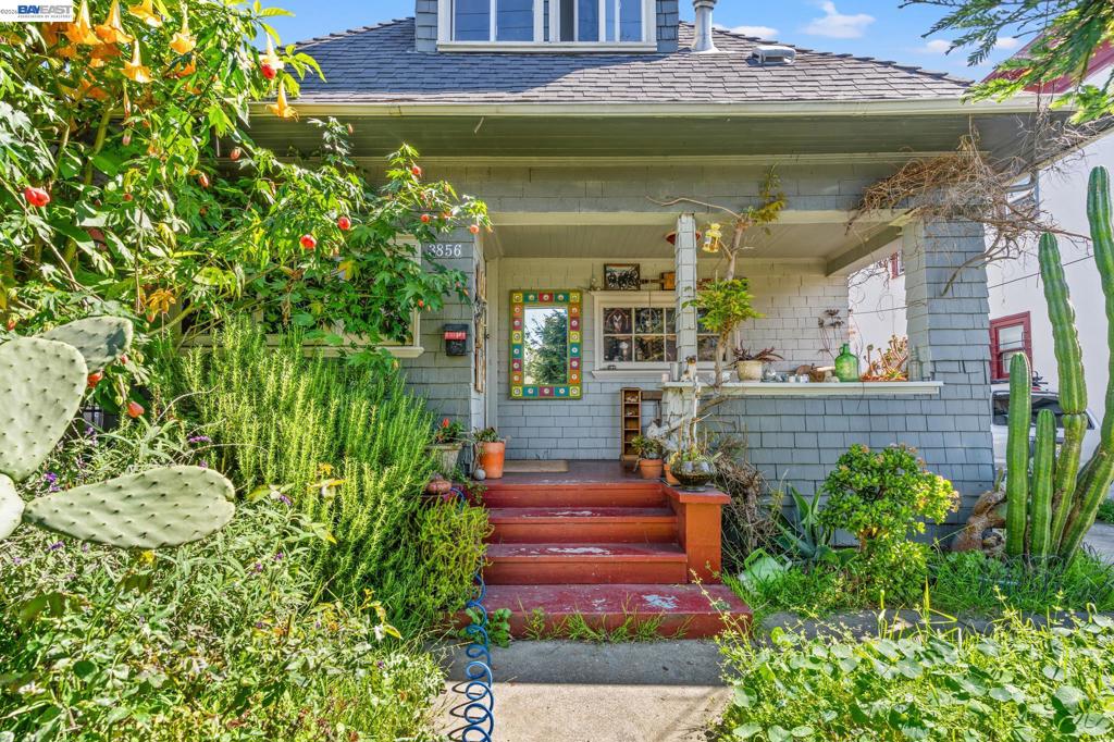 3856 West St, Oakland, CA 94608 — photo 1