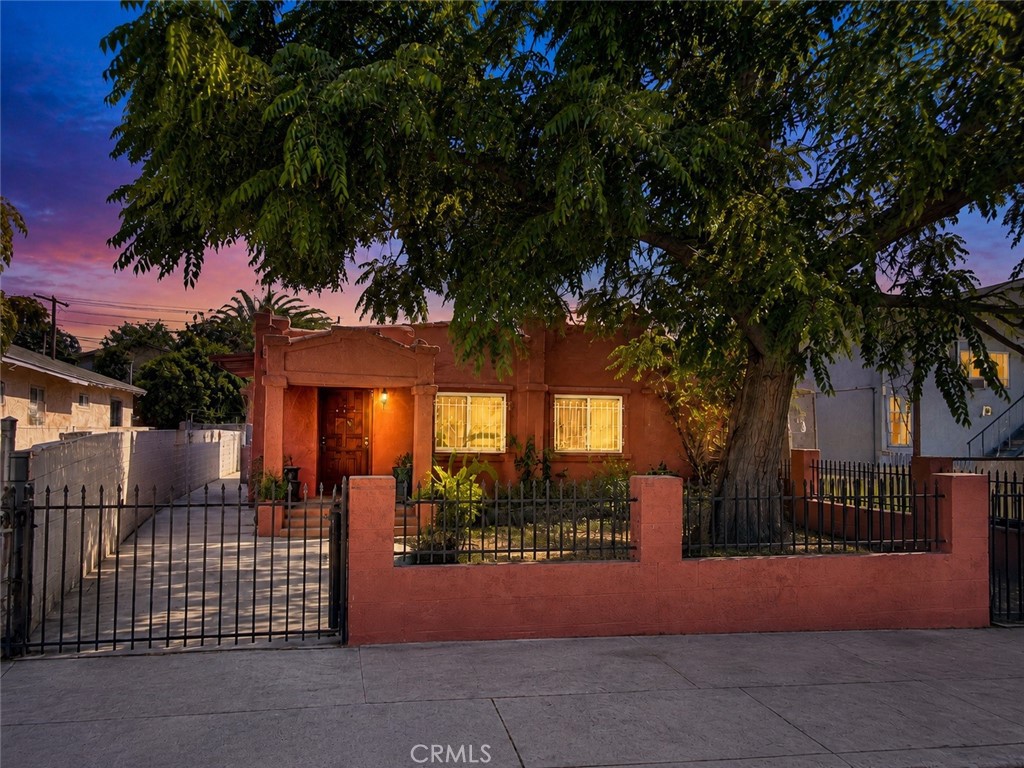 7833 Crocker, Los Angeles, CA 90003 — photo 1