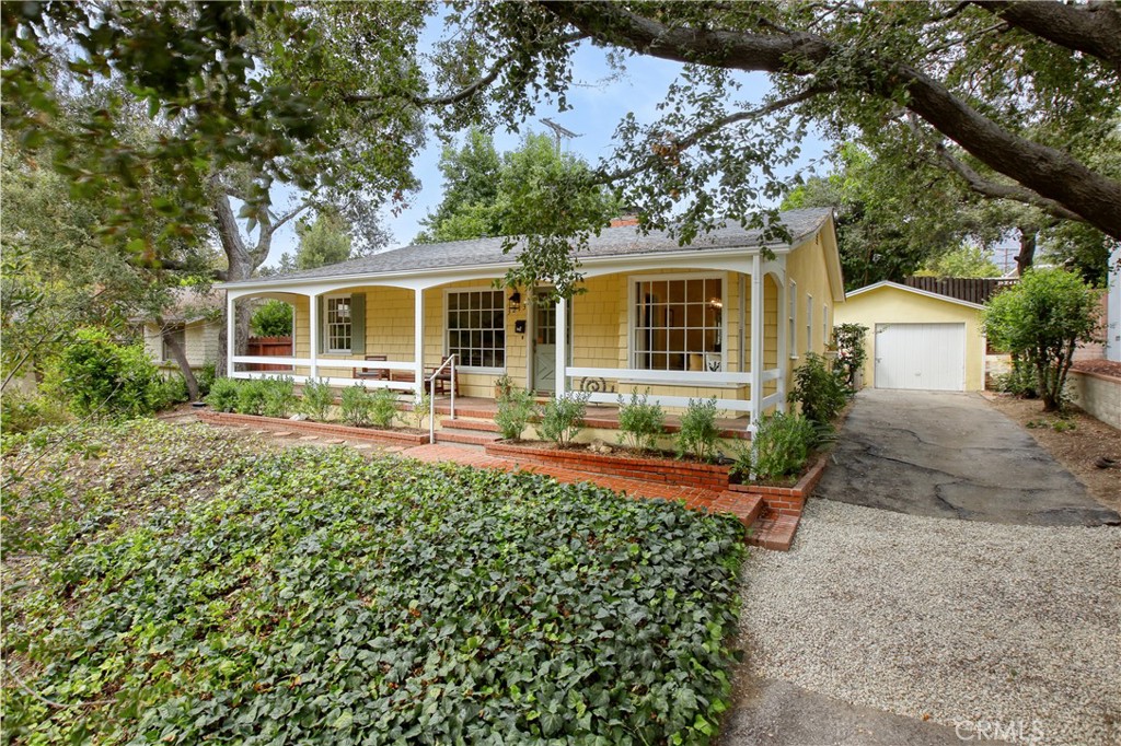 3213 Park Vista Drive, Glendale, CA 91214 — photo 1