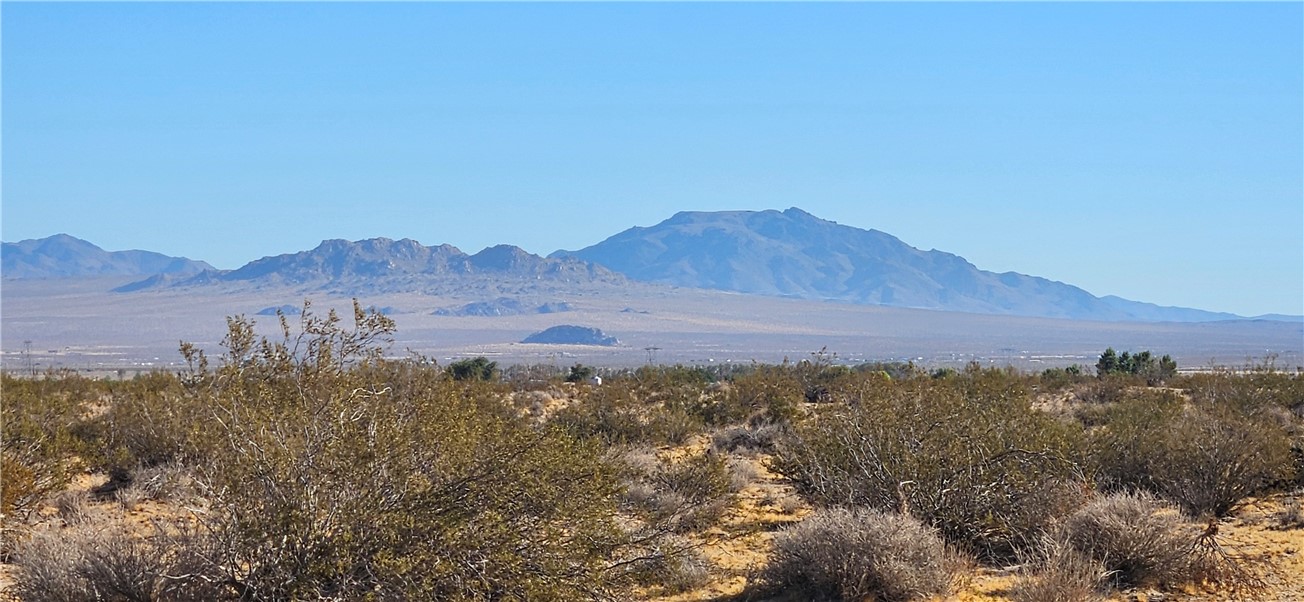 802 Lincoln, Lucerne Valley, CA 92356 — photo 1